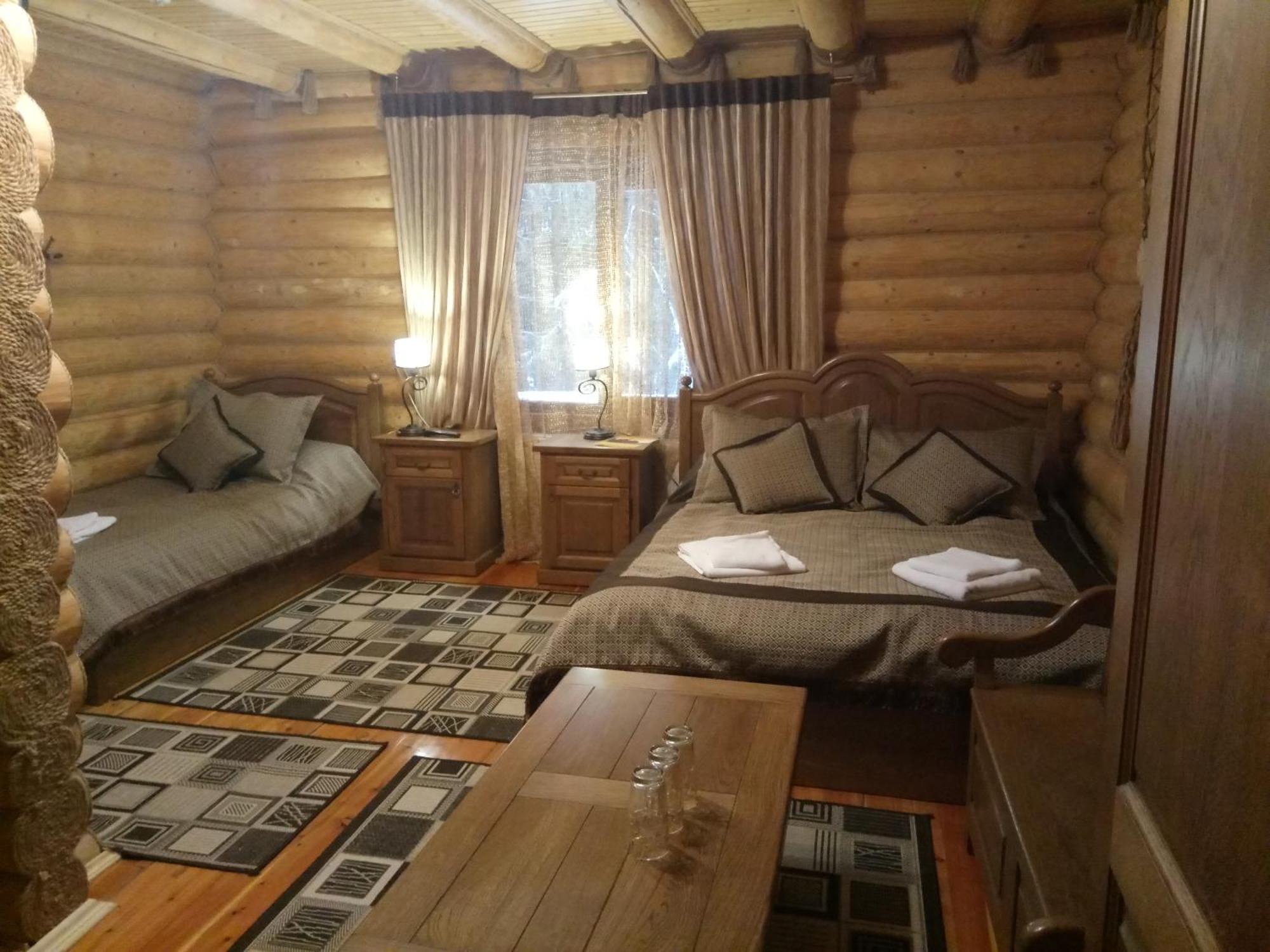 Hotel Арніка Synevyrsʼka Polyana Exterior foto